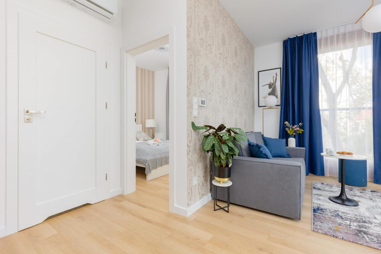 Warszawa Srodmiescie Bonifraterska Apartments By Noclegi Renters Eksteriør billede